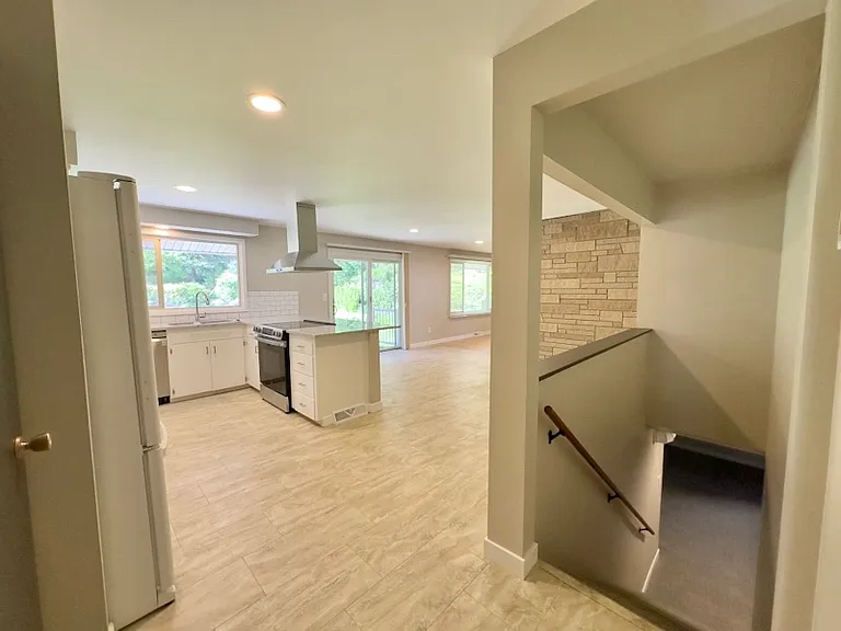 2840 W Weile Ave — Photo 19