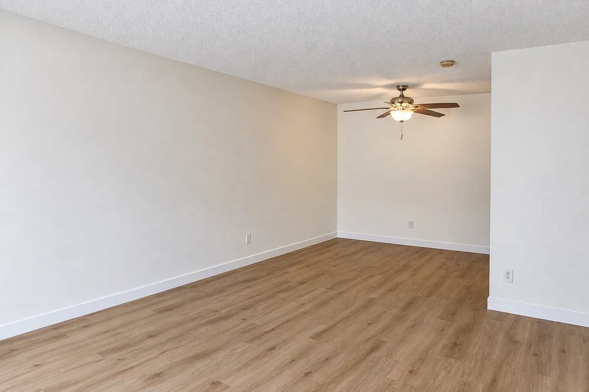 2 bed, 1.5 bath, 967 sqft, $1,550 — Photo 4