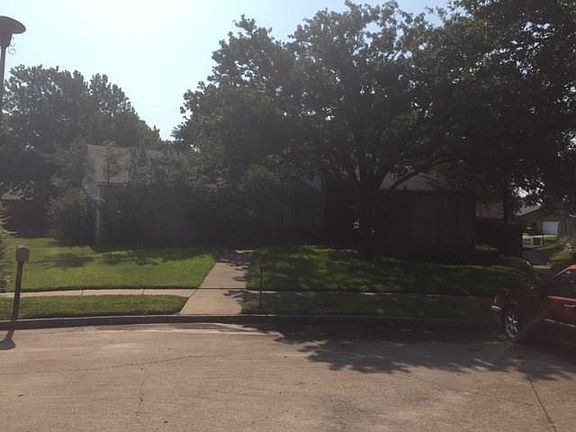 2nd image of 742 Hummingbird Cir