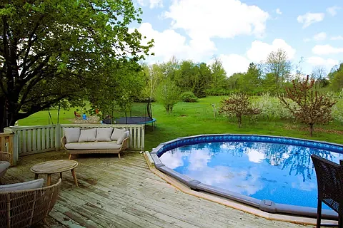 Deck area/pool