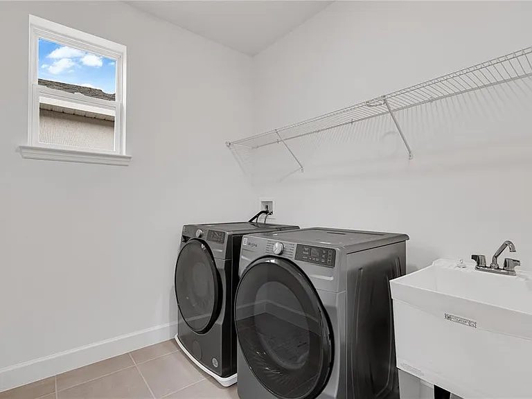 15179 Blue Peacock Ln — Photo 20