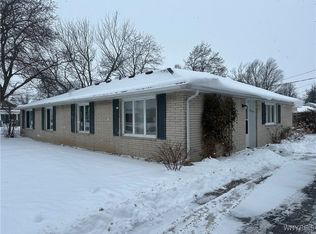 702 Park Ave, Medina, NY 14103