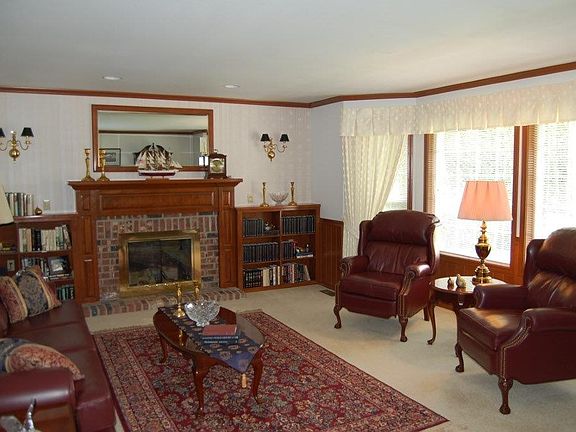 4th image of 3512 Gainsborough Ct SE