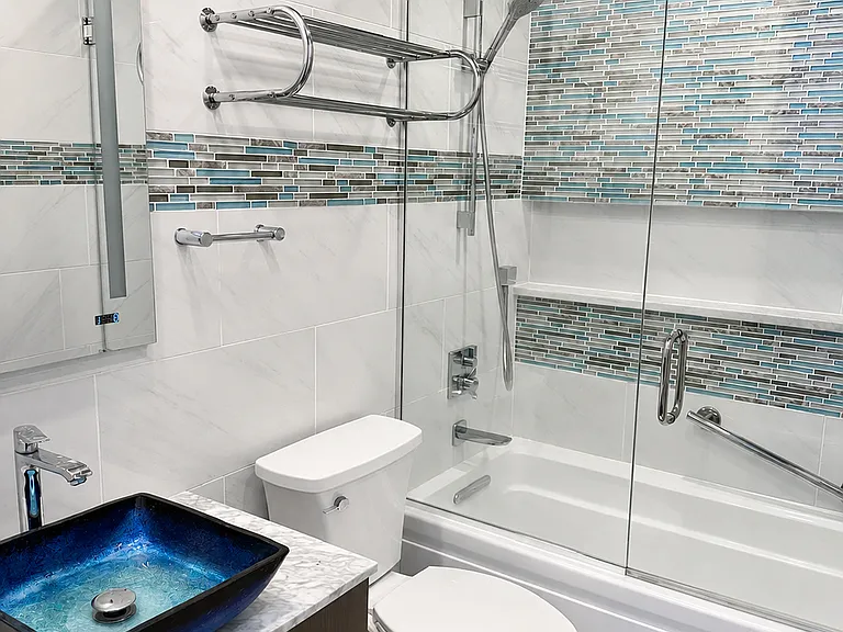 103 Brittany Dr — Photo 11