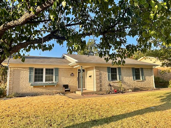 4th image of 714 Timberlake Cir