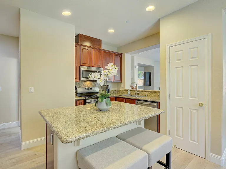 2050 Sierra View Cir #2-1 — Photo 19