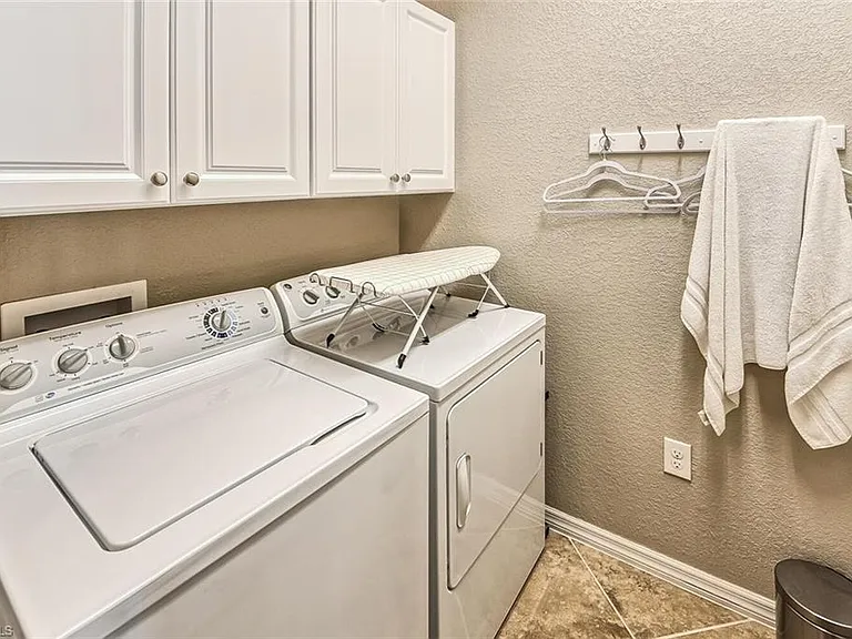 9107 Napoli Ct #201 — Photo 25