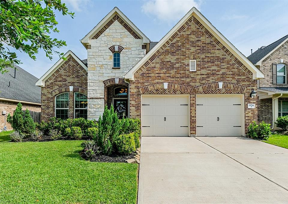1st image of 19714 Lakeside Pointe Court