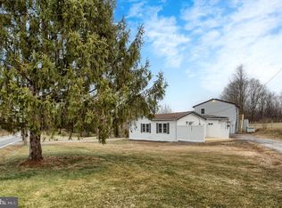 393 Sherwood Dr, Carlisle, PA 17015