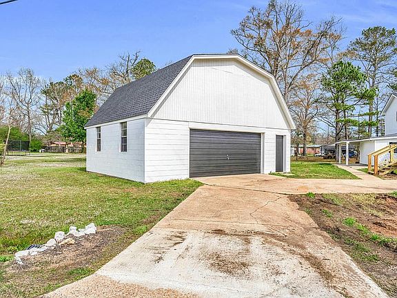 5th image of 3607 Ridge Rd