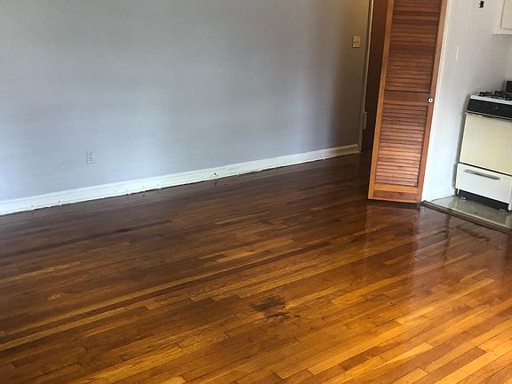 4th image of 425 Mount Prospect Ave APT 305