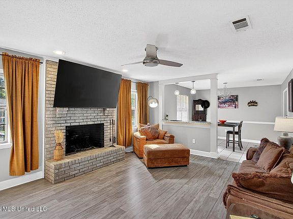 2nd image of 12433 Red Fox Dr