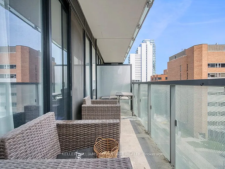 28 Wellesley St E #603 — Photo 19