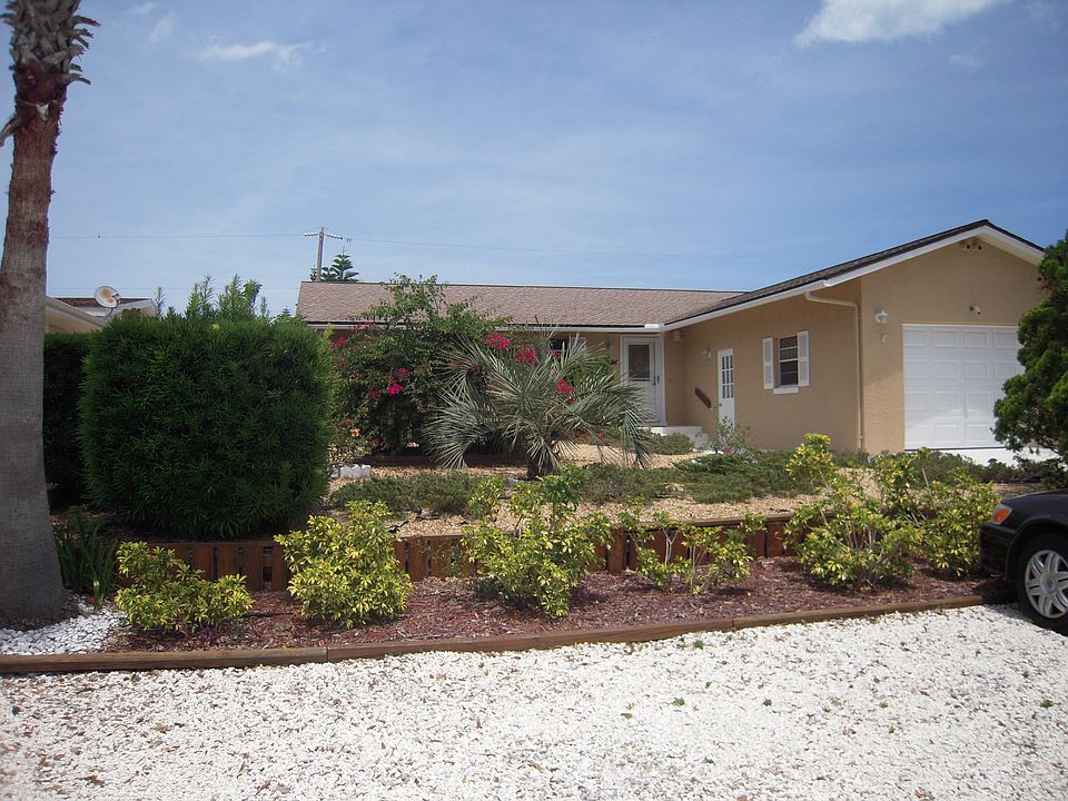 1st image of 4445 Doris Dr