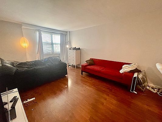 3rd image of 16420 Highland Ave APT 4W