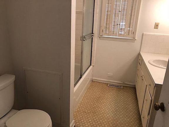 5th image of 169 Northwest Blvd