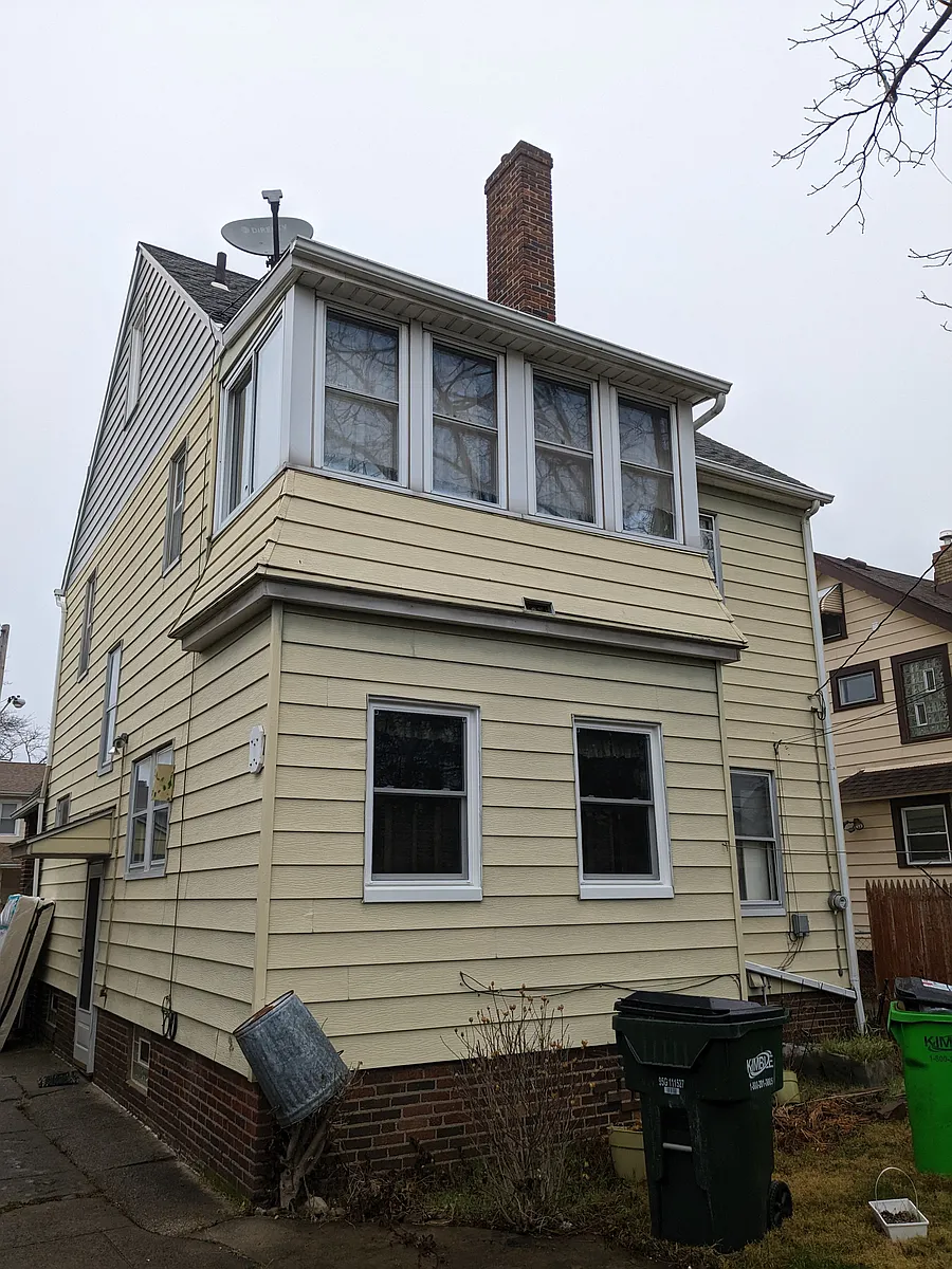Building Photo - 18830 Renwood Ave