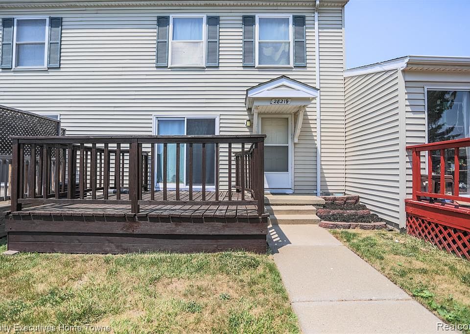 28219 Raleigh Crescent Dr, Chesterfield, MI 48051 Zillow