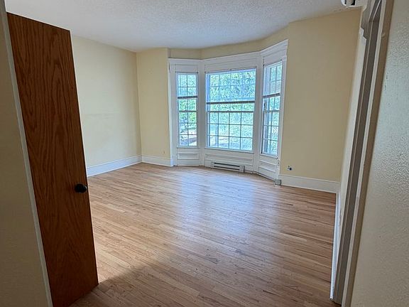2nd image of 1213 25th St #D