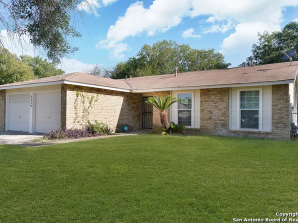 5239 Woodbrook, San Antonio, TX 78218