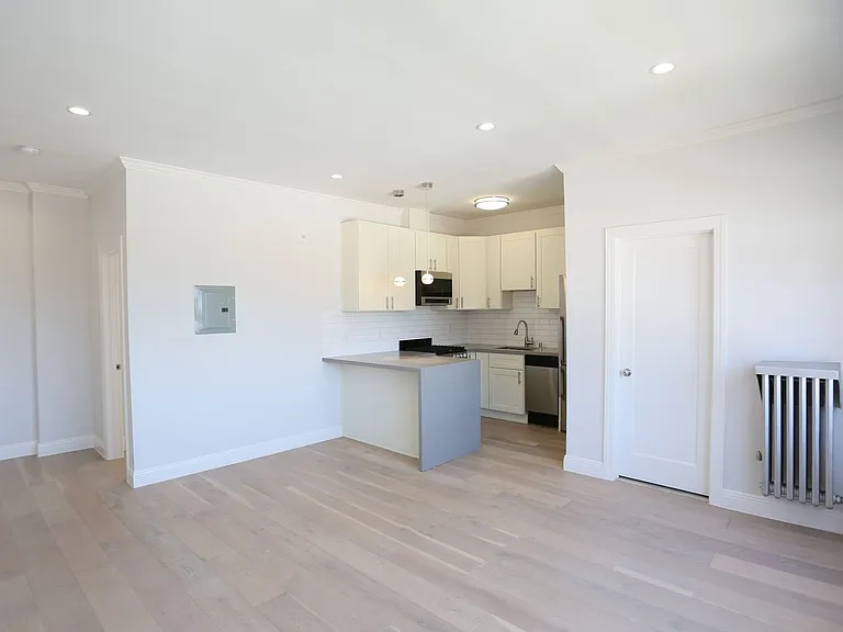 171 Montecito Ave #307 — Photo 9
