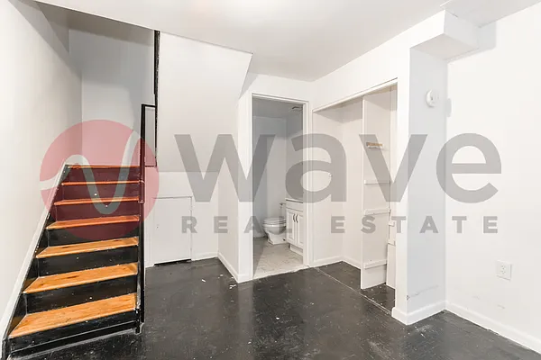 Rented by Wave Real Estate Group | media 21