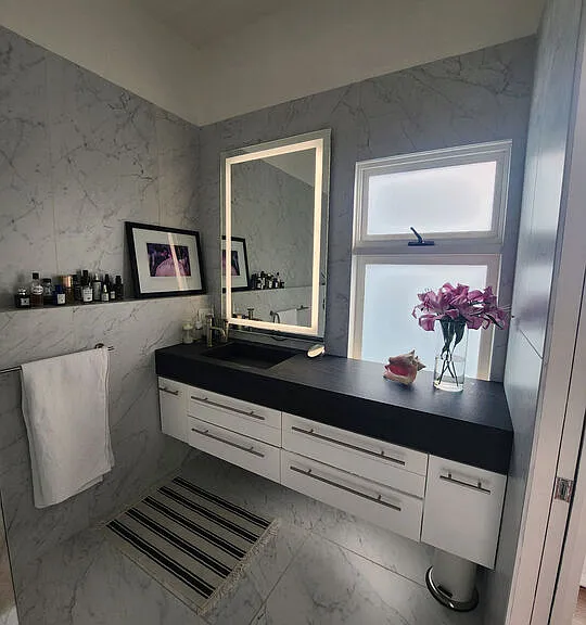 7107 Pacific View Dr — Photo 10