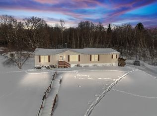 203 Gonyeau Rd, Plainfield, VT 05667