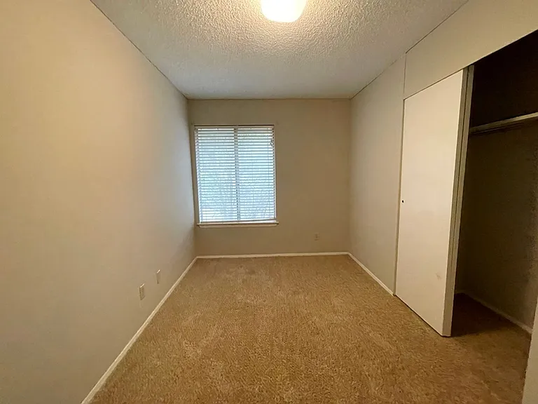 9502 Quail Village Ln — Photo 17