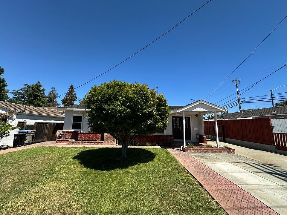 1st image of 880 Sherman Oaks Dr