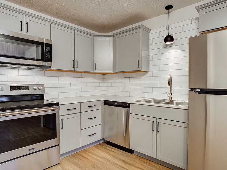 226 Hickory St #B — Photo 8