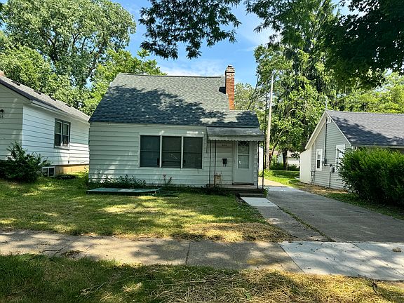 2nd image of 520 Spartan Ave