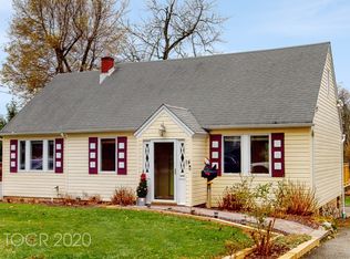 14 Hillside Ter, Montvale, NJ 07645