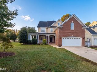 101 Gillyweed Ct, Holly Springs, NC 27540