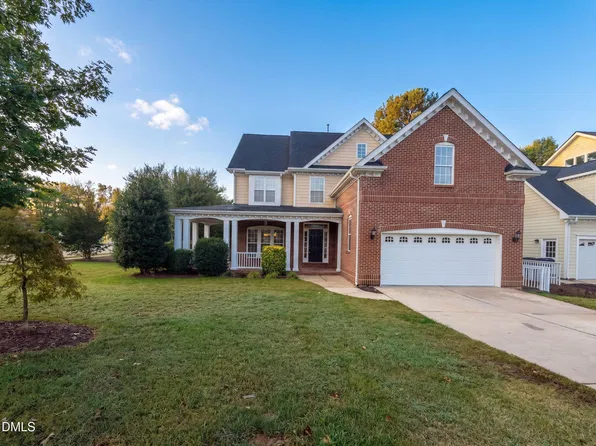 101 Gillyweed Ct, Holly Springs, NC 27540