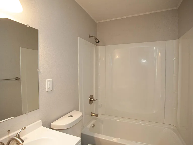 1411 S Jackson St — Photo 9