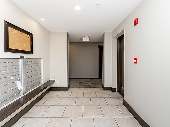 5th image of 7337 Macpherson Ave #310