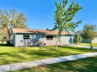 6126 16th St, Zephyrhills, FL 33542