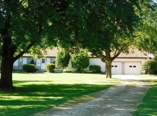 2825 Sandy Hollow Rd, Rockford, IL 61109