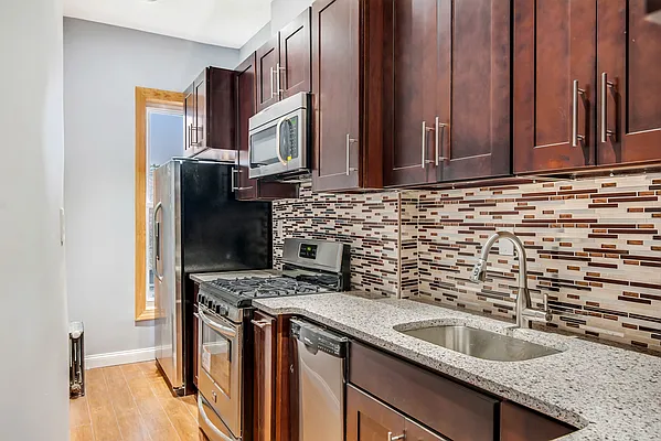 Rented by Compass | media 19