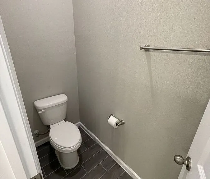 824 Blue Creek Dr — Photo 16