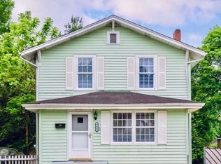 807 Red Oak St, Charleston, WV 25302