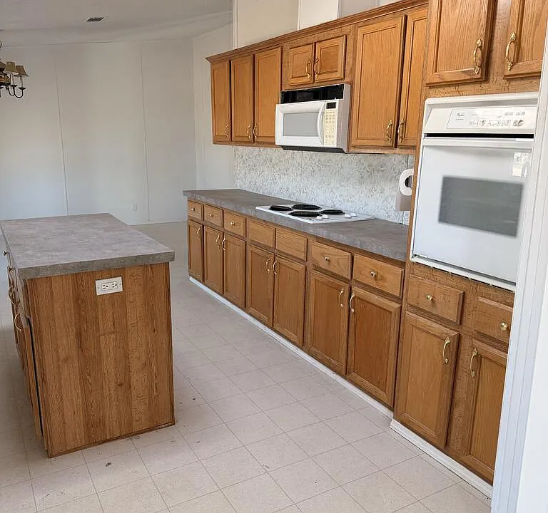 8800 W County Road 166