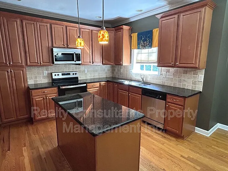 4540 Pebble Lake Dr — Photo 7