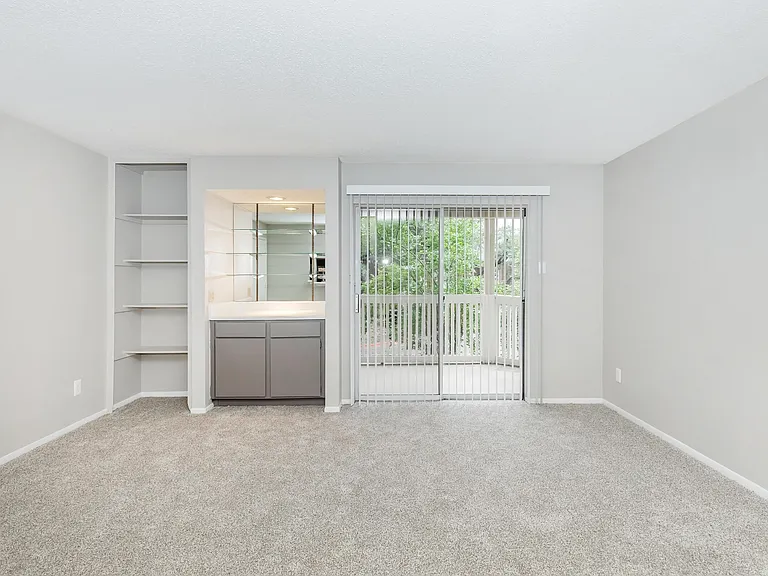 12148 Jollyville Rd — Photo 70
