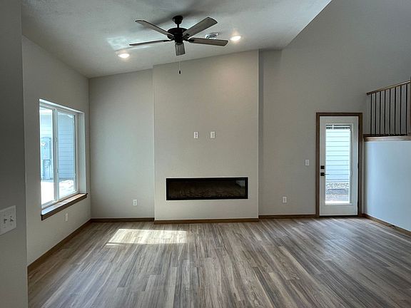 5th image of 2410-2416 E Copalis Pl #2410