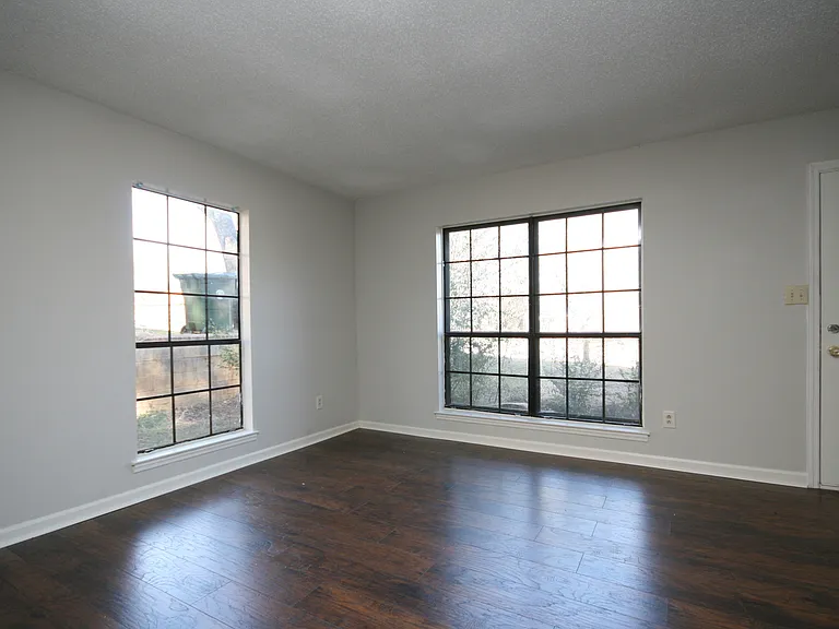 104A Westscott Dr — Photo 5