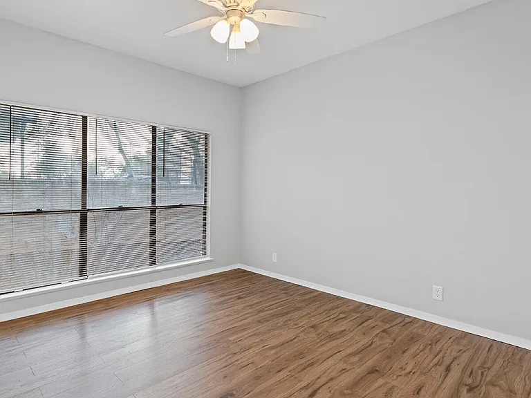 8642 Fredericksburg Rd #405 — Photo 14