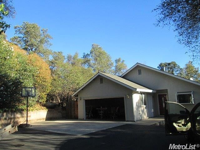 1st image of 500 Hilltop Dr