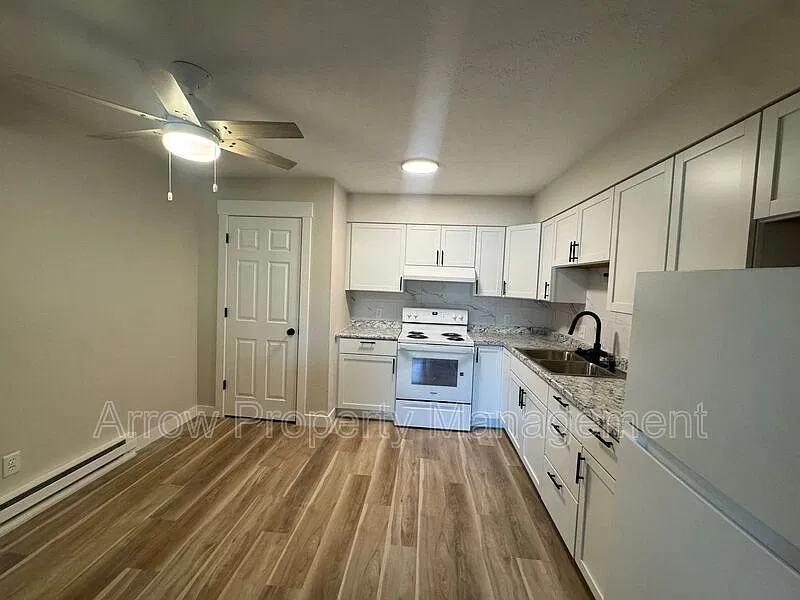 2 bed, 1.0 bath, $650 — Photo 3
